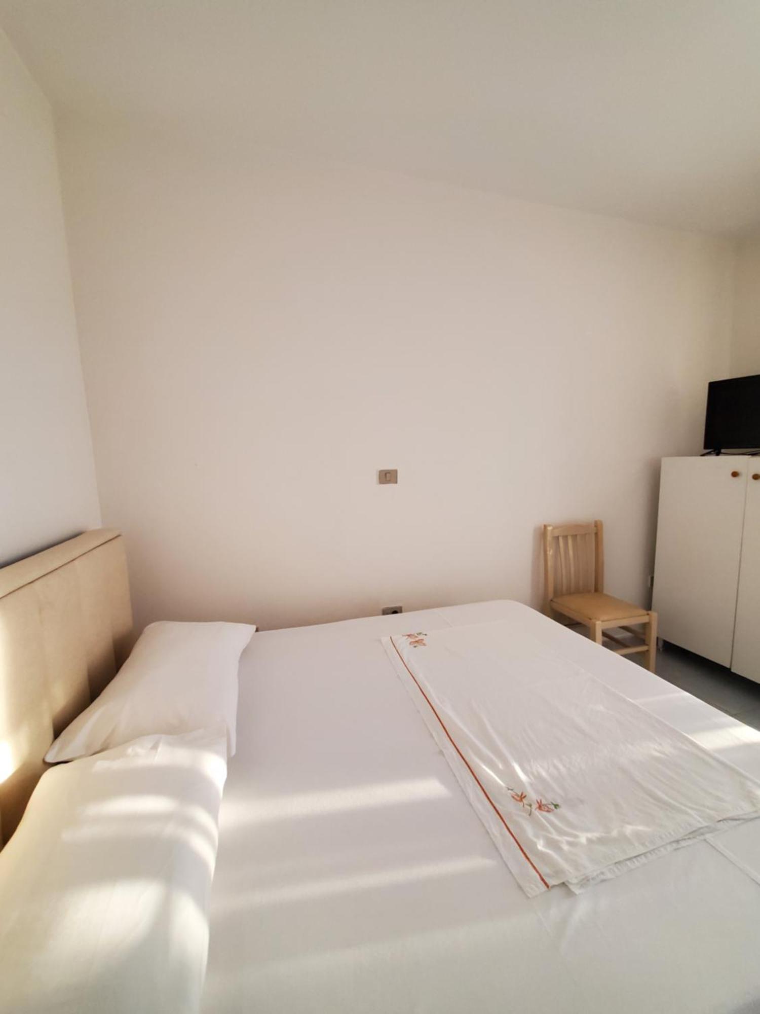 Mimi'S Apartments Vlore Ngoại thất bức ảnh